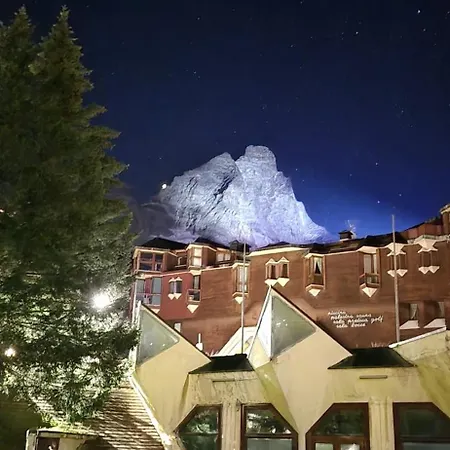 Aura Snowy Peaks At The Foot Of The Matterhorn - Cerviniaholidays-com דירה *