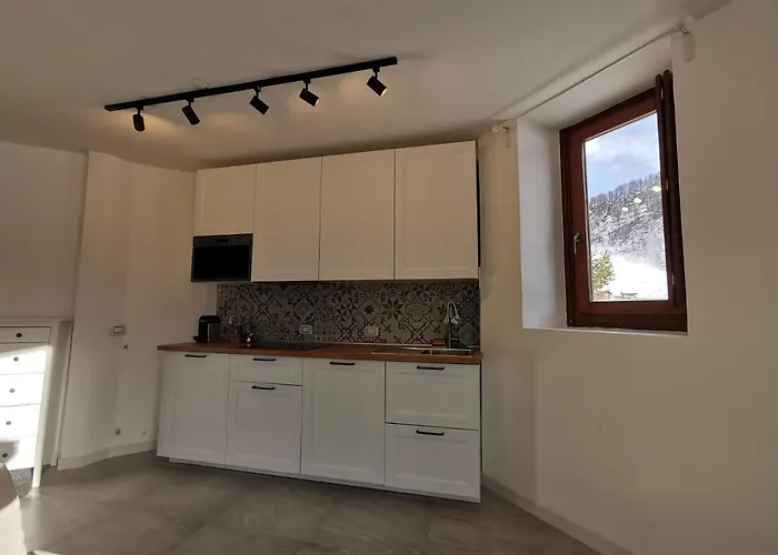 Lejlighed Aura Snowy Peaks At The Foot Of The Matterhorn - Cerviniaholidays-com *